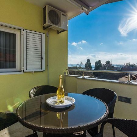 Apartman Mladenka Sukošan Exteriör bild