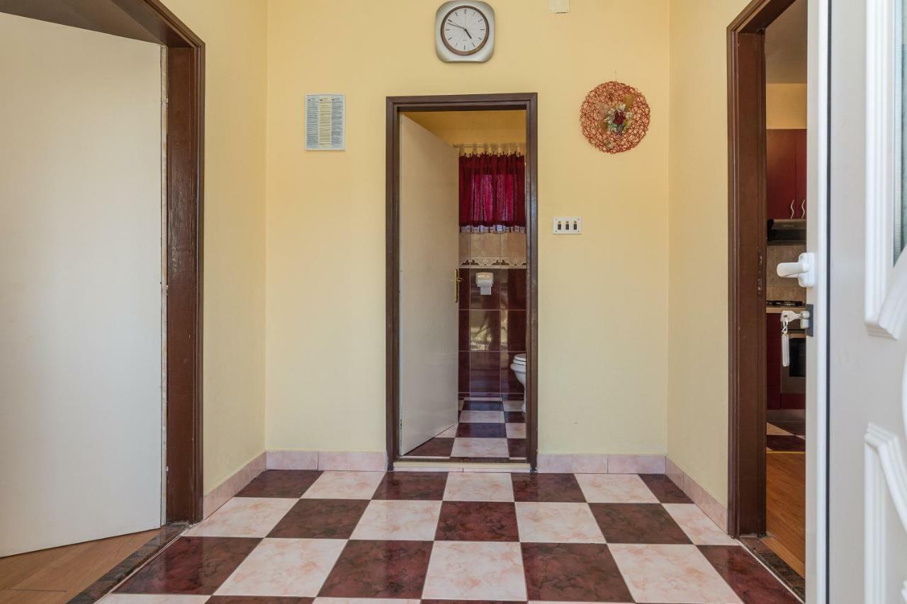 Apartman Mladenka Sukošan Exteriör bild
