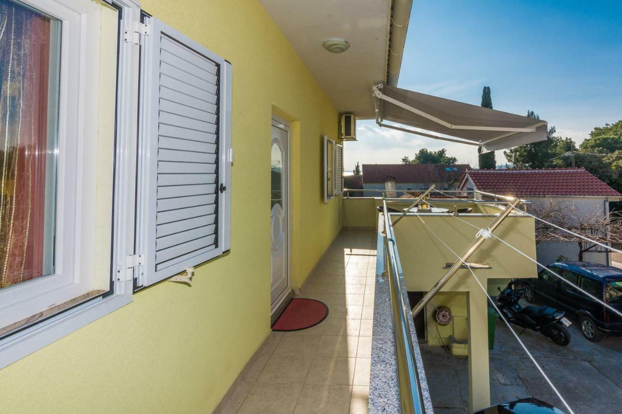 Apartman Mladenka Sukošan Exteriör bild